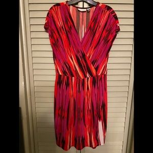 Beautiful, comfy dress. Right on time for sunny warm weather!